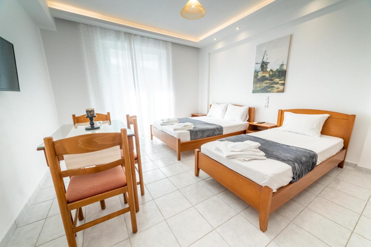 Azzurro Hotel Palairos ภายนอก รูปภาพ
