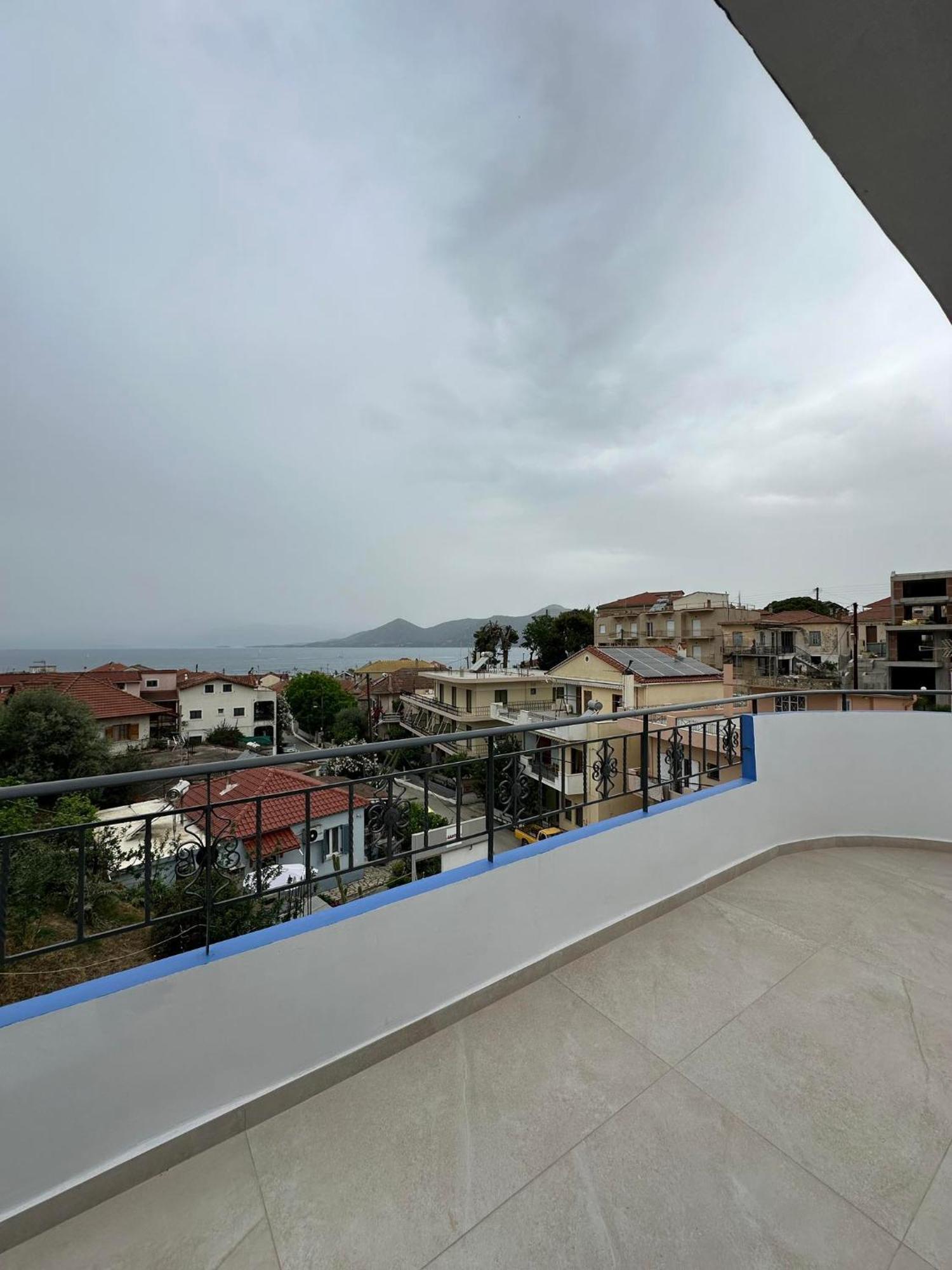 Azzurro Hotel Palairos ภายนอก รูปภาพ