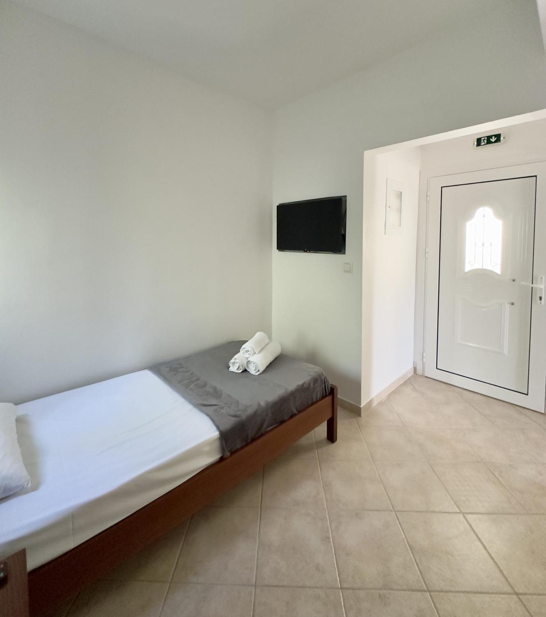 Azzurro Hotel Palairos ภายนอก รูปภาพ