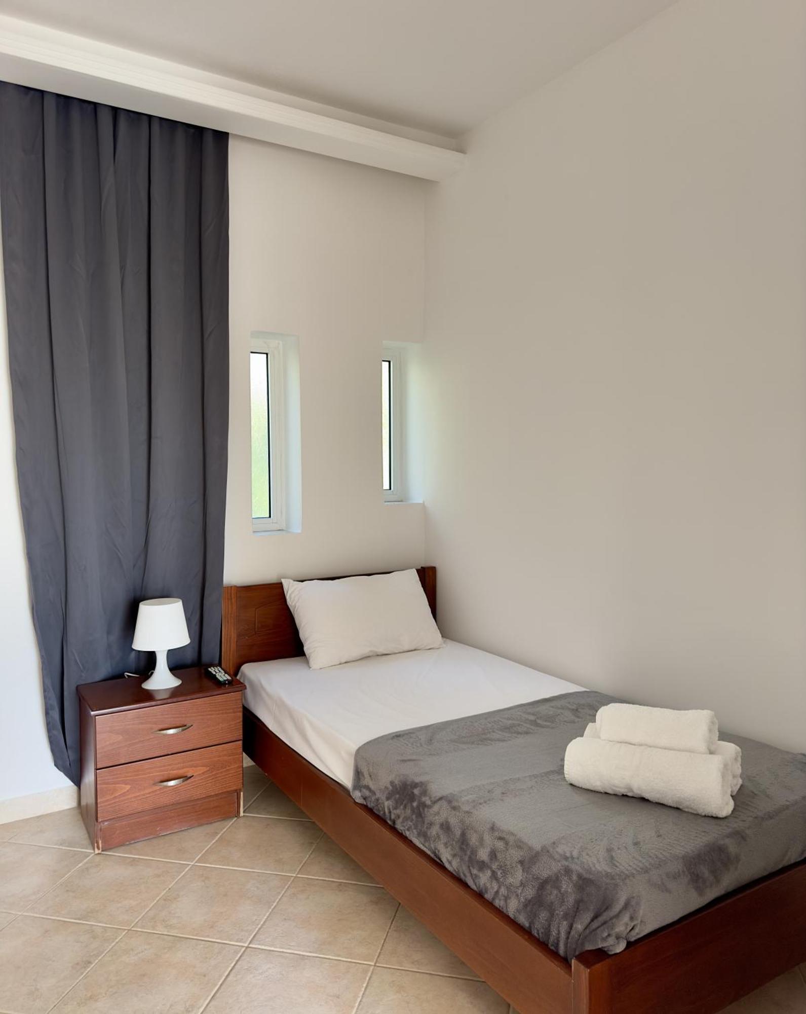 Azzurro Hotel Palairos ภายนอก รูปภาพ